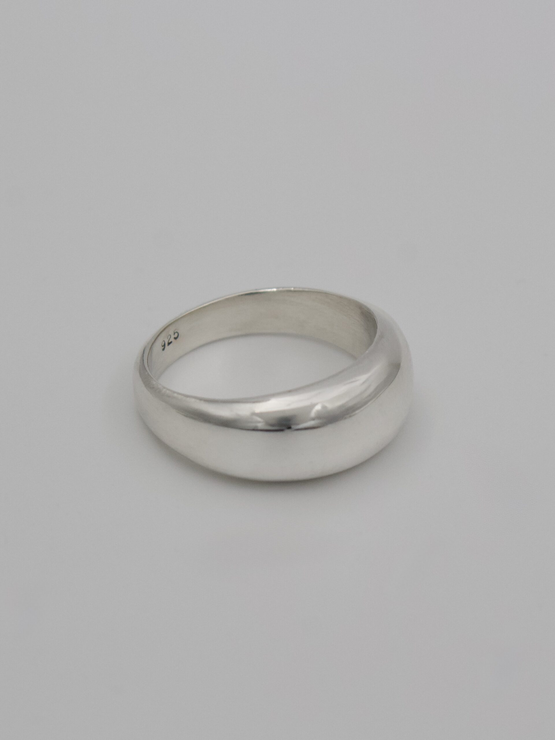 Chloe Isadora Tapered Dome Ring - Image 4