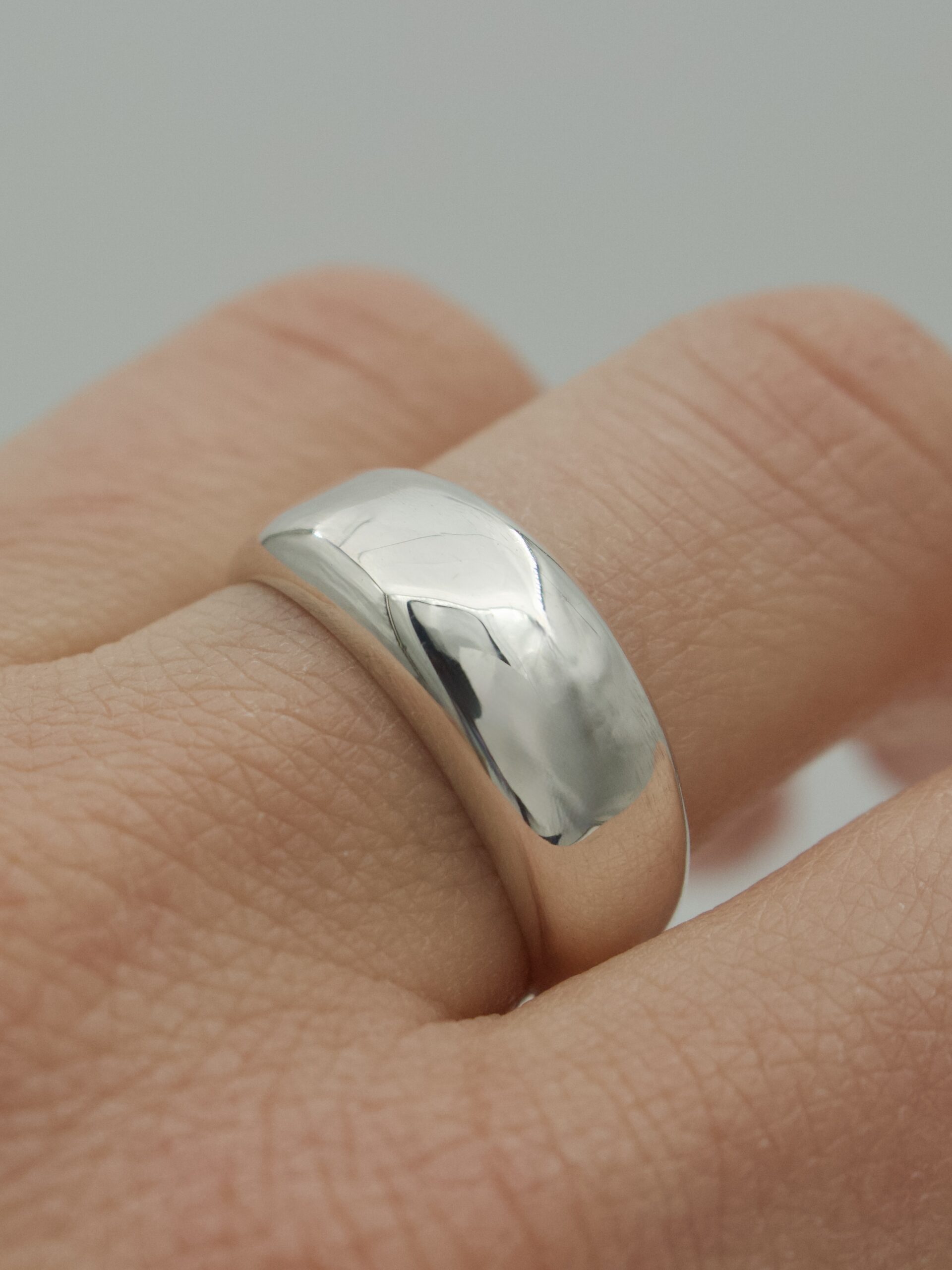 Chloe Isadora Tapered Dome Ring - Image 3