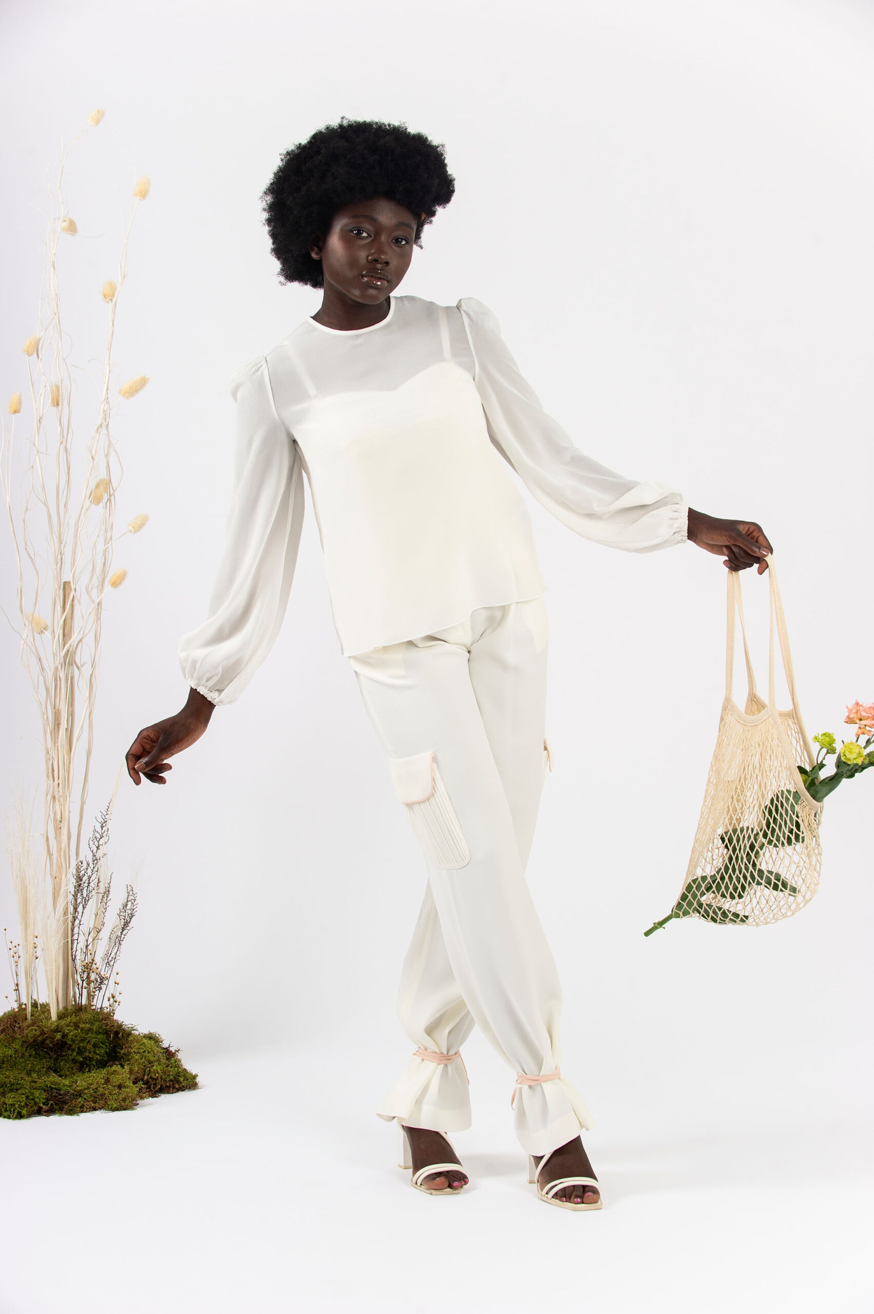 SUUBI Ivory Pants- Pink Details - Image 4