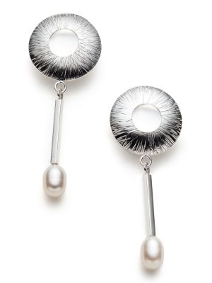 Exuberant Oculus Sterling silver earrings with white pearls