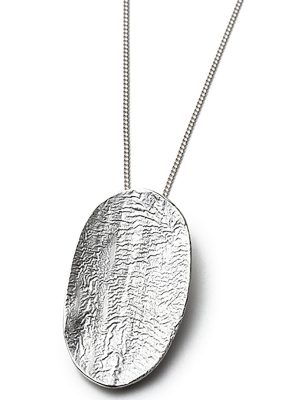 Exuberant Reticulated Oval Pendant w chain