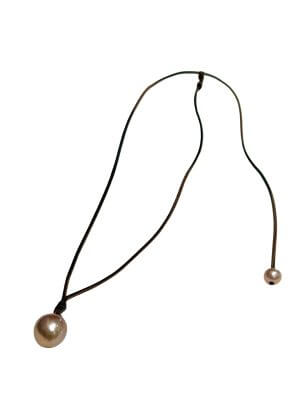 Adjustable leather pendant necklace with two pink freshwater pearls (~15 mm)