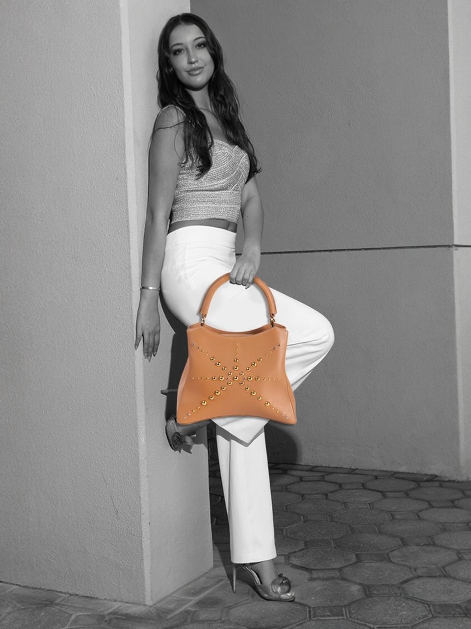 Mariana Malni Red Medium Handle - Image 5