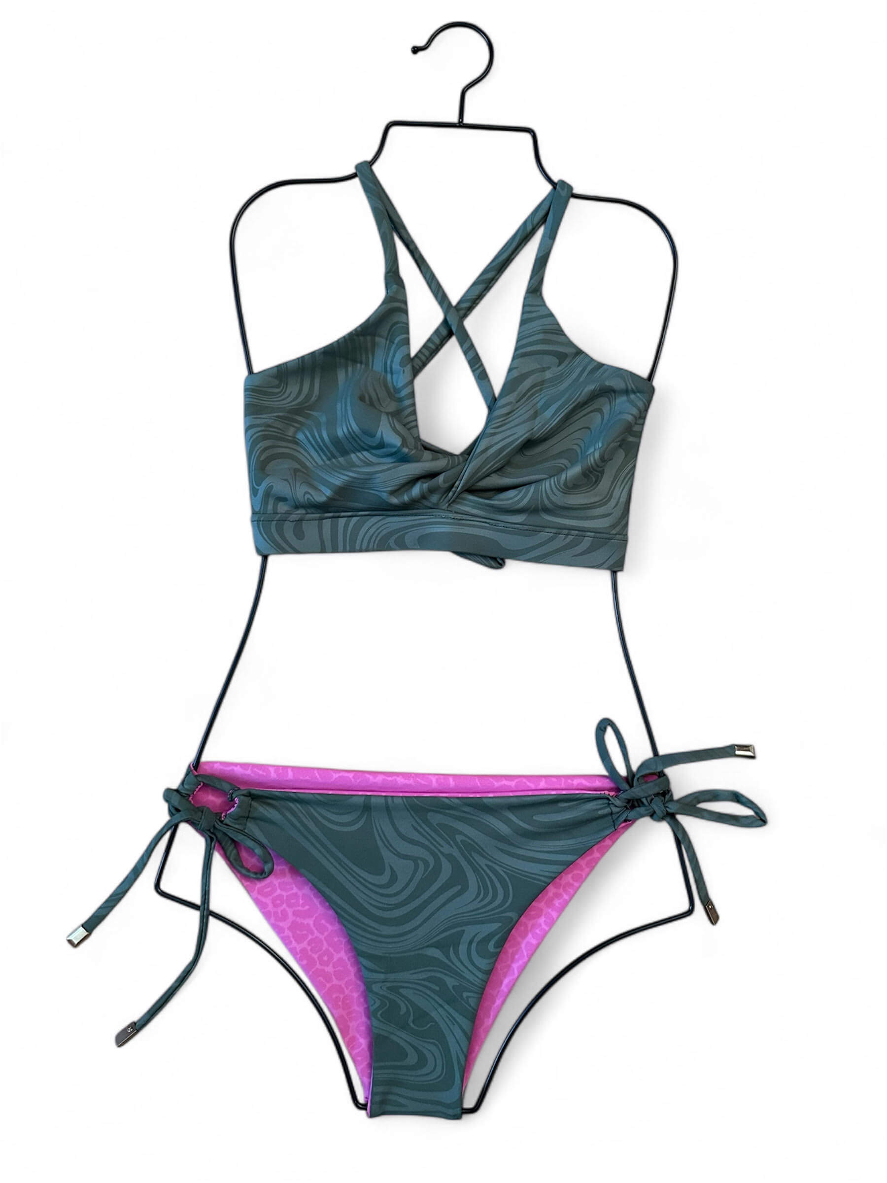 Mundoeye twist reversible bikini
