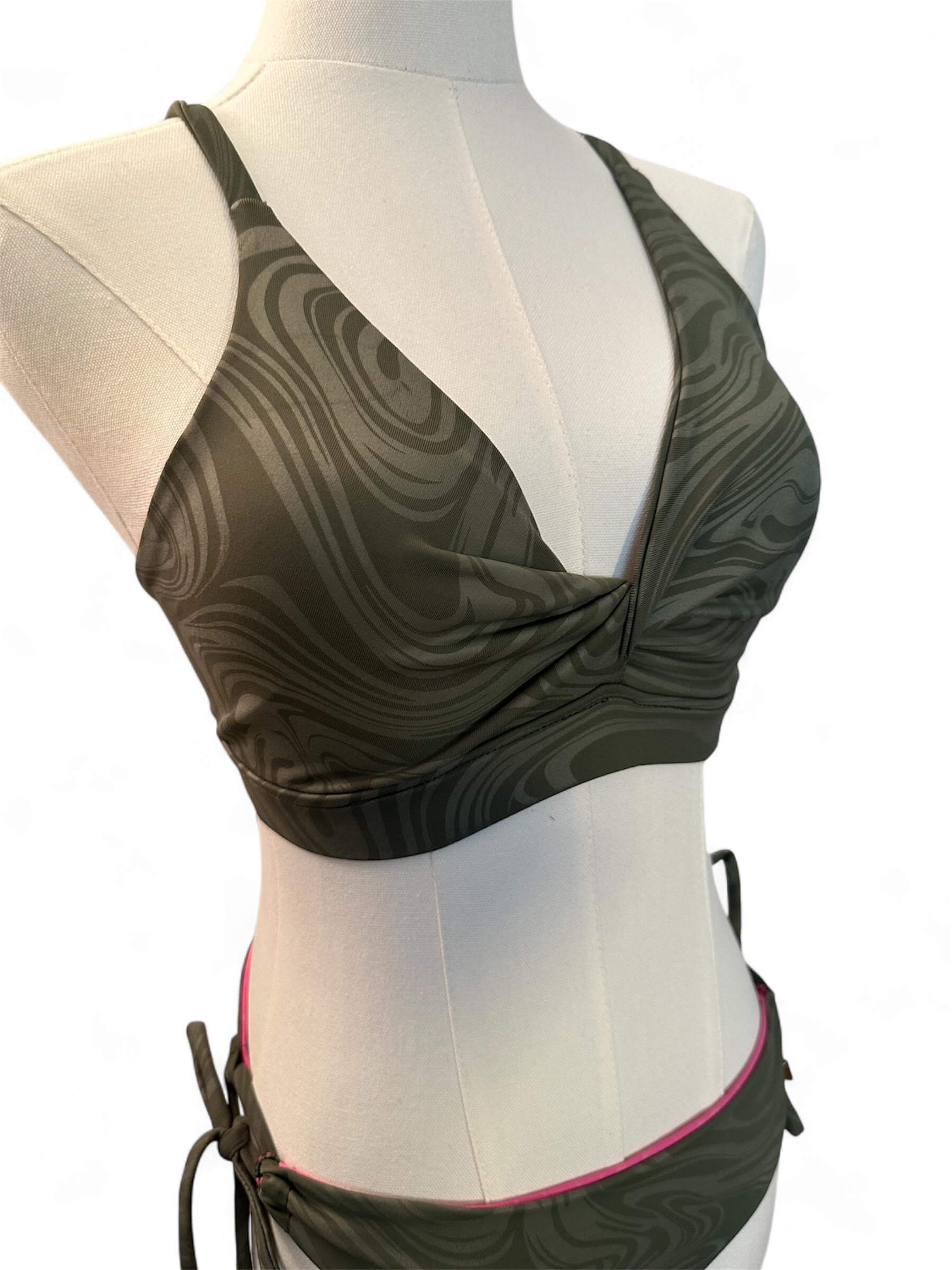 Mundoeye twist reversible bikini