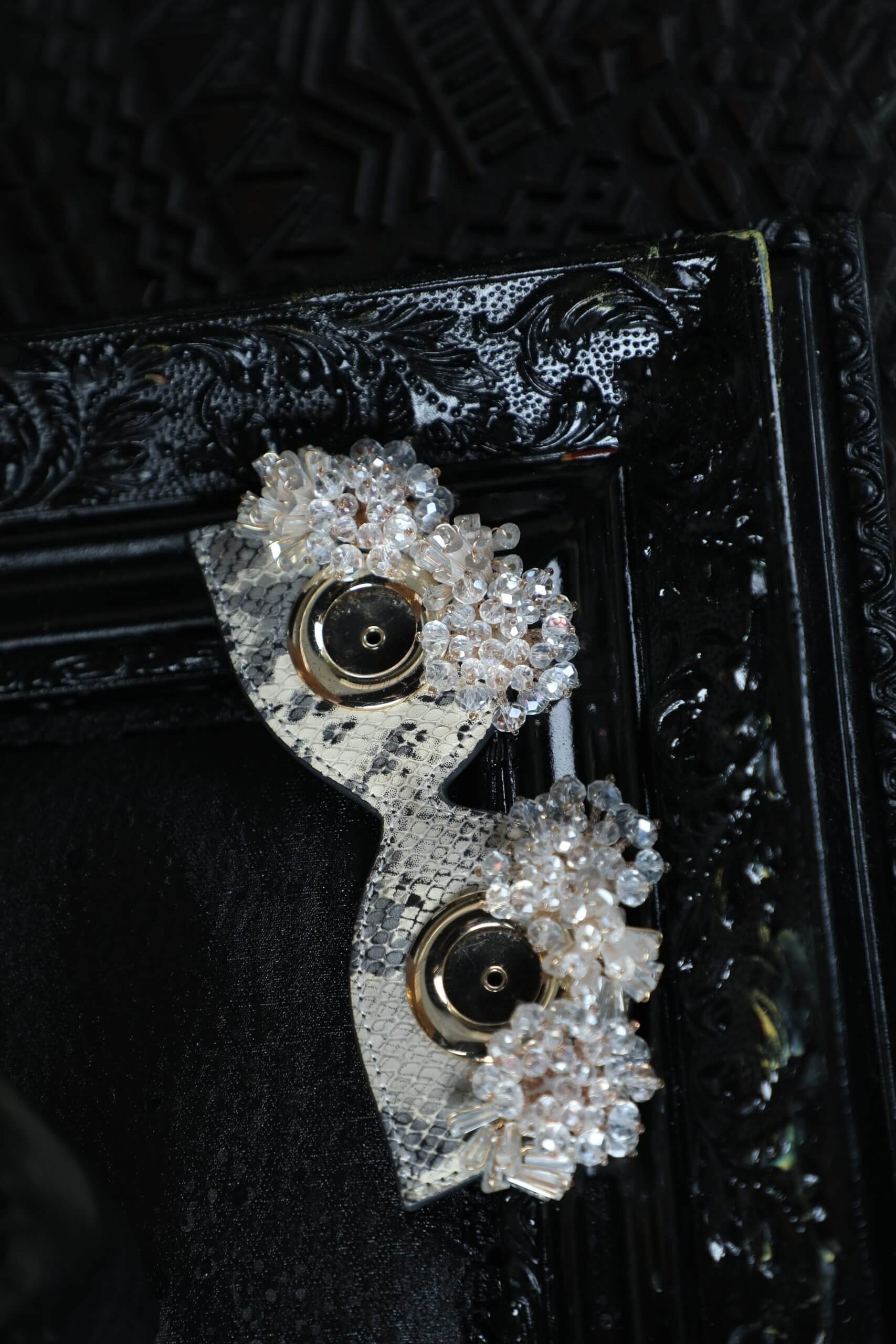 WANACCESSORY Bag Accessory-Luxuriously Hand-Embellished Crystal Mask - Image 2
