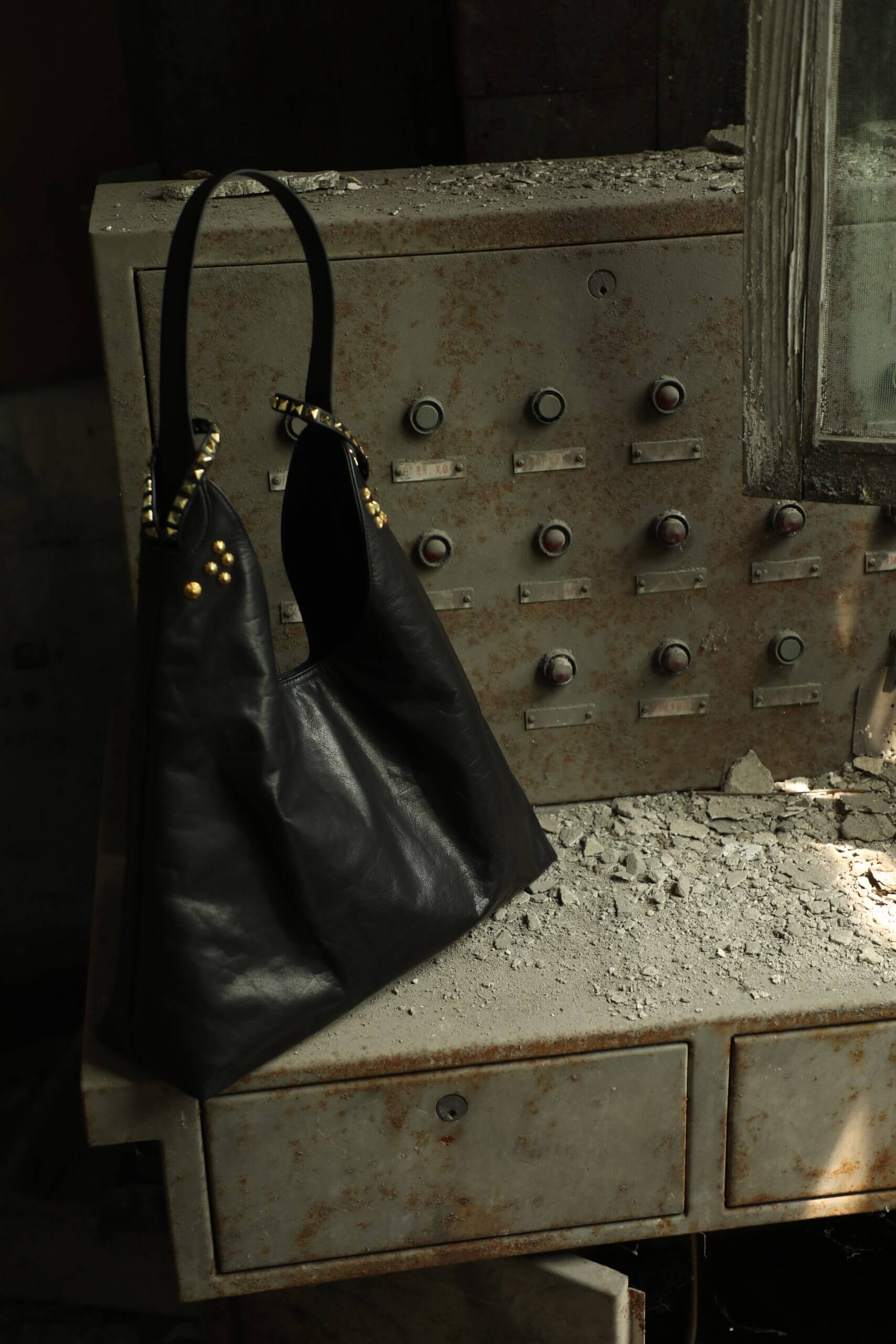 WANACCESSORY Black Brass Calf Leather Large Hobo - Image 7